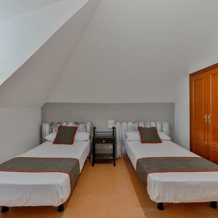 Oyo Hostal El Pilar ビジャカスティン エクステリア 写真